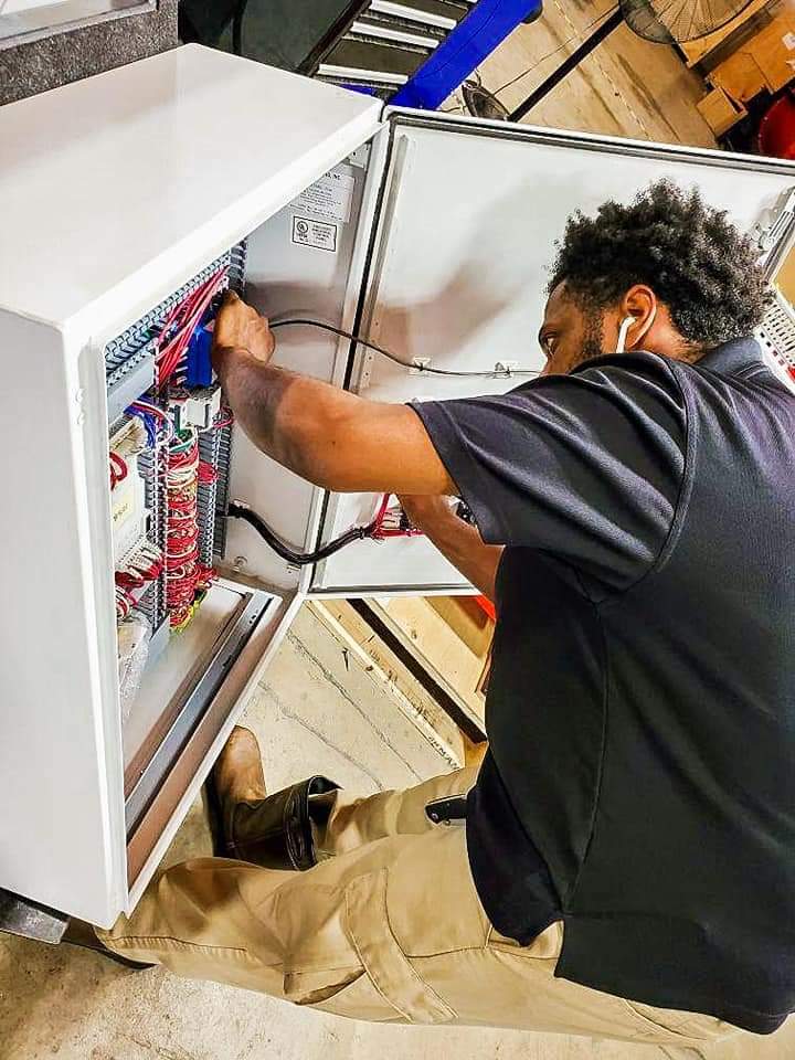 OilonUS's tweet image. 2(2)product that our industry has to offer. 

Stay tuned next week for an exciting announcement!!

#OilonUS #Oilon #burners #Boilers #FGR #Calderas #Quemadores #lowNOx #UL #thomasvillega