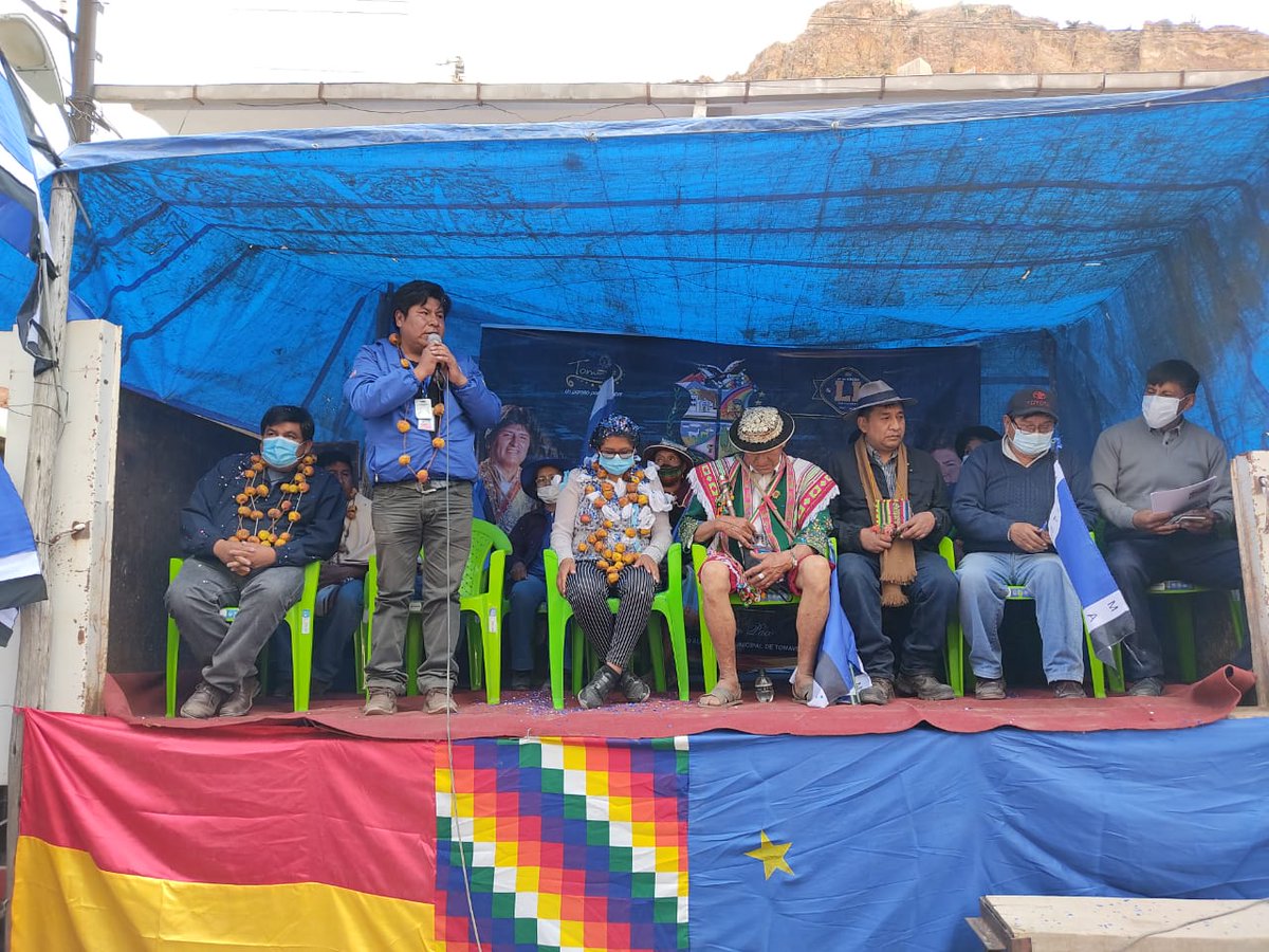 MAS_ElAlto's tweet photo. #Ahora 
Nuestra líder alteña, Eva Copa, llega a Killpani, Municipio de Tomave, Provincia Antonio Quijarro de Potosí, pobladores la reciben con guirnaldas de flores y música típica de la región para manifestar su apoyo a nuestro binomio #LuchoYDavid

#VamosASalirAdelante 
#ElAlto https://t.co/sgBHA1kvs2