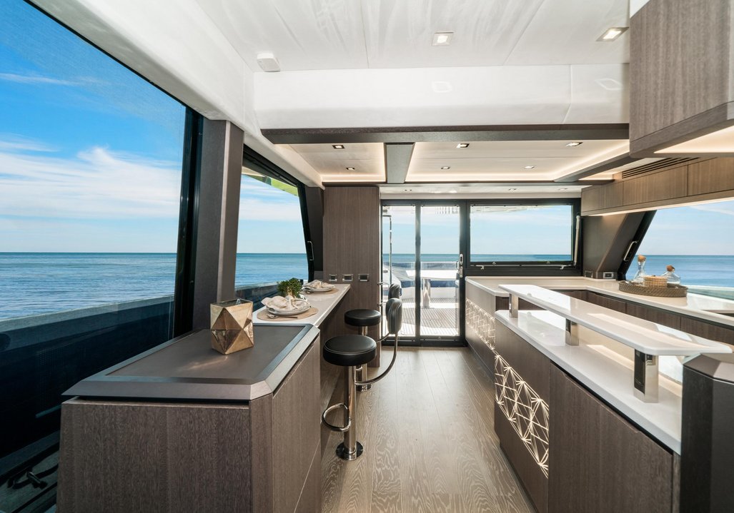 MarineMax's tweet photo. 2019 Galeon #Yacht 650 SKY located at MarineMax Fort Myers now available for $1,990,018 ⚓️⁠ https://t.co/yMGZg6Ar4k https://t.co/dRMTLhdXwQ