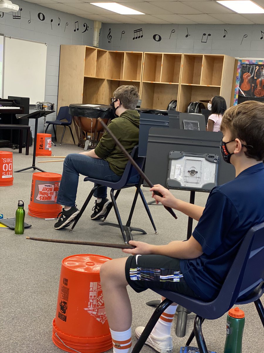 edUcation_frwd's tweet photo. If you ever need a โPICK-ME-UPโ just come on over and check out Mr. Nettesheimโs #RockStars jamminโ out๐ฅ ๐ถ ๐ค๐ฝ@STEM_Saratoga @WRCCSworks @waukeshaschools #STEM11 https://t.co/BlSSAwxjhK