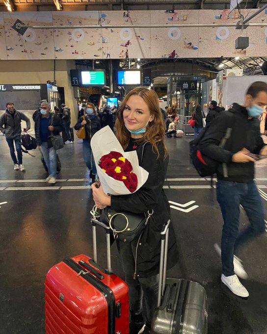 I am in Paris!! https://t.co/xOfdWbw8bz