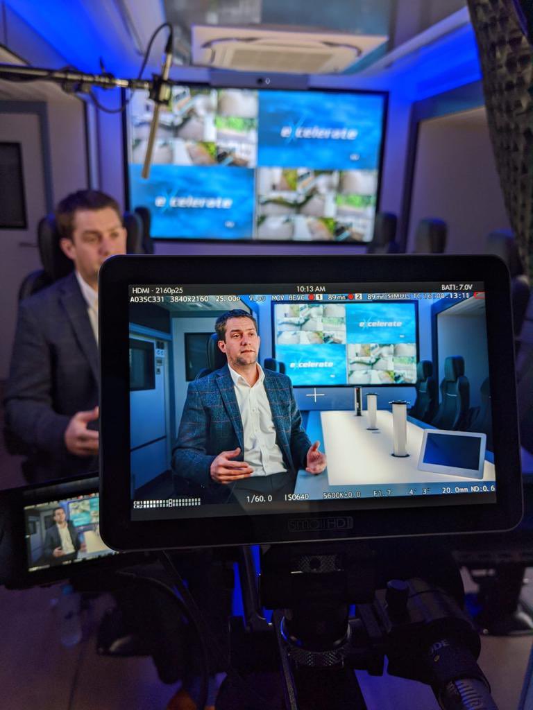 Simon Hill tweet media