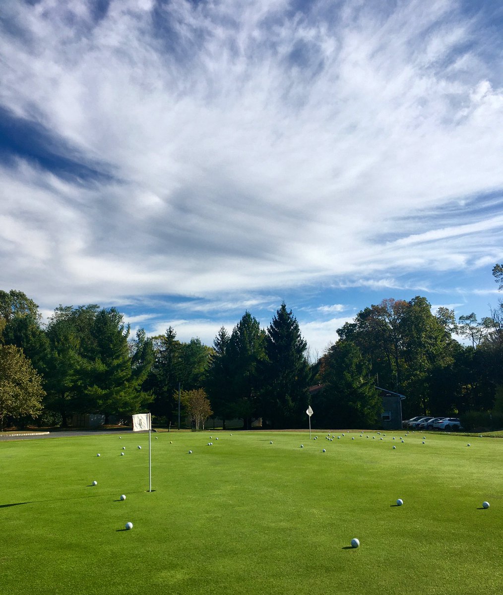 springdale_gc's tweet photo. 🍂🍁Hello Fall Friday🍁🍂☀️
#FeelGreatFriday
#SpringdaleGC #PrincetonNJ #125YearsandCounting #hiddengem #ExperienceTroon #TroonPrive #BeautifulGolfCourses https://t.co/1pen2HfcLK