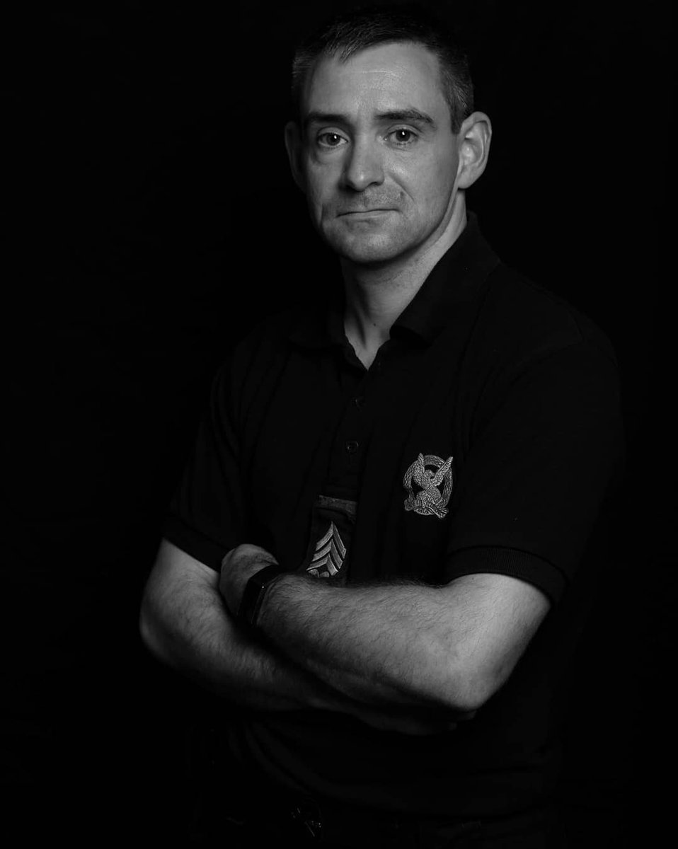 markpollock75's tweet photo. #portraits #mono #blackandwhite #pilot #crewmen #aviationtechnition https://t.co/S9QLWCmM0x