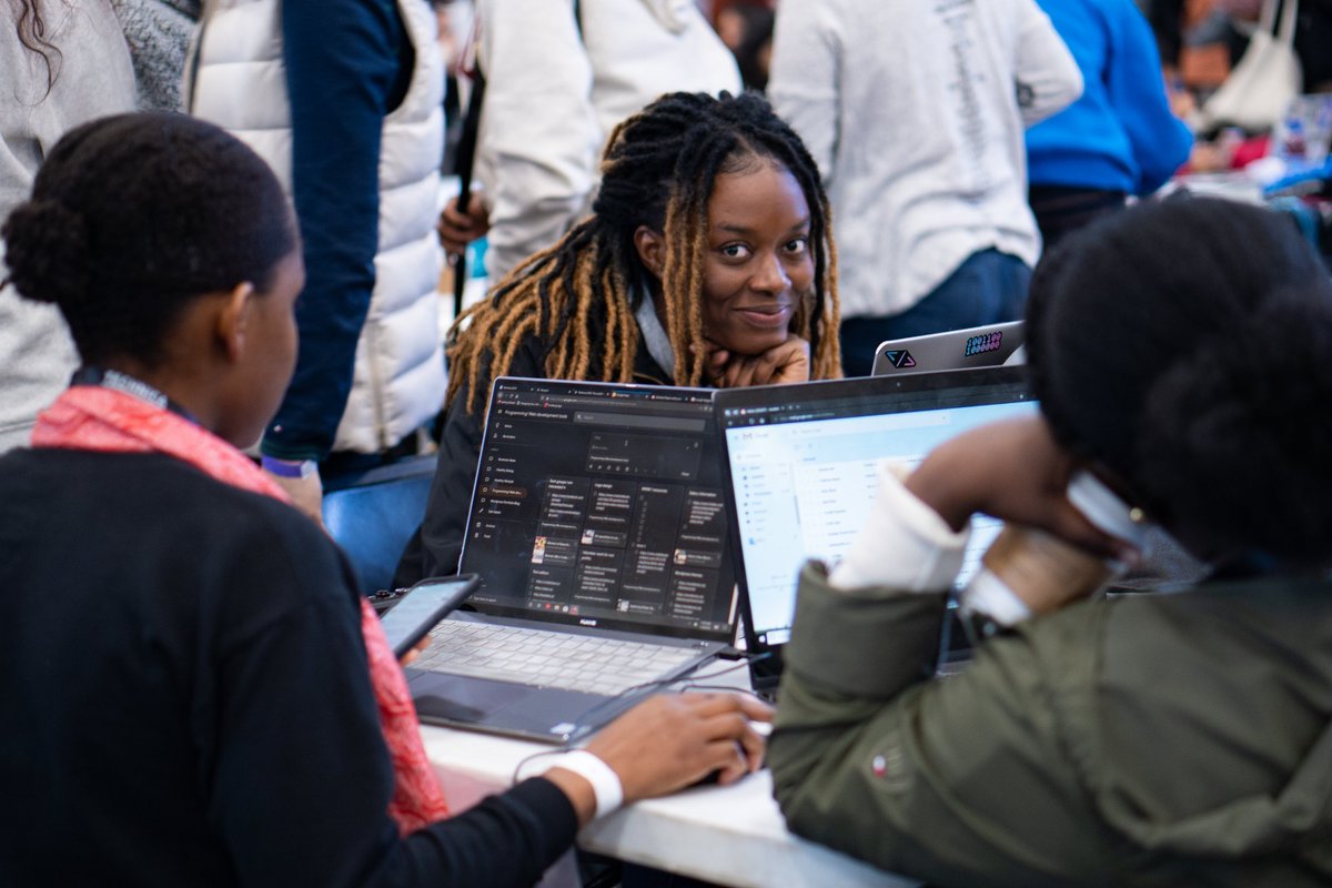 gotechnica's tweet image. Come join Technica, the world&apos;s largest all-female and non-binary hackathon to #ExpandYourHorizons as our community continues to grow every year! Register and read more at gotechnica.org. (Note, these photos are from 2019 as we are currently working virtually!)