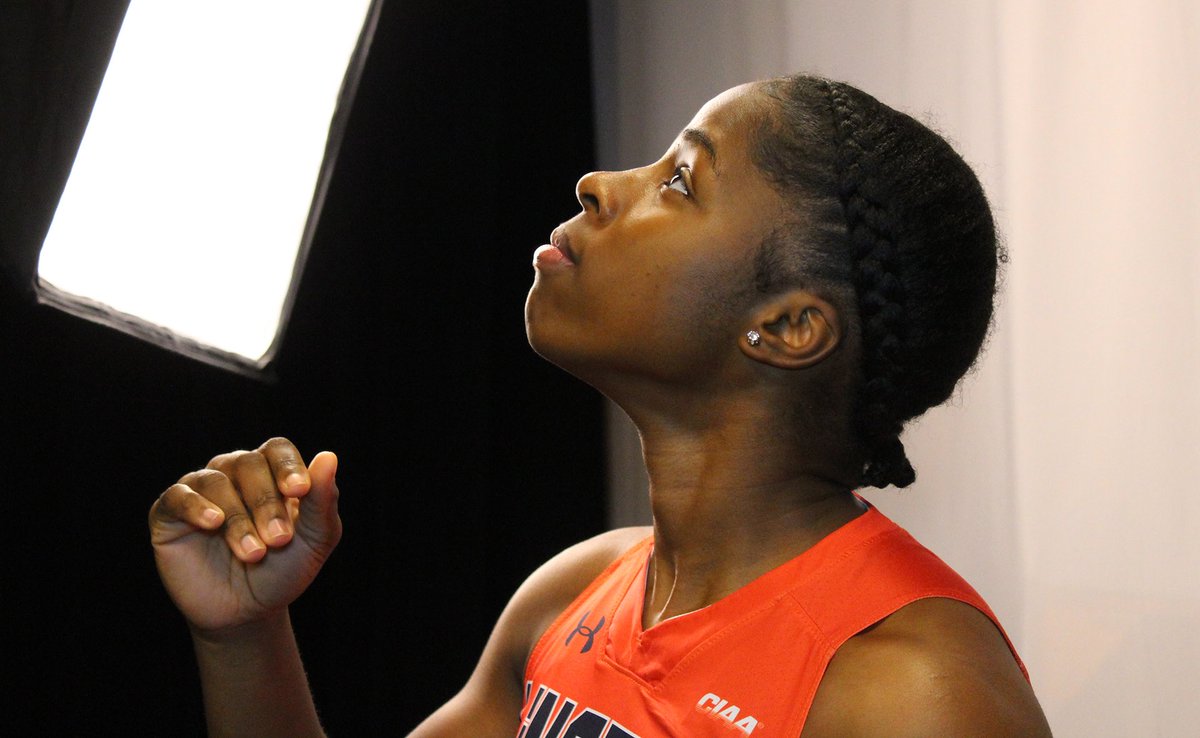 LUL1onsAthletic's tweet photo. The first clue that the season is drawing closer, women's basketball photo shoot day ... check out a preview #WePrey #LUPride #ProtectThePride @DMoseLU https://t.co/9XGRMrVnQg