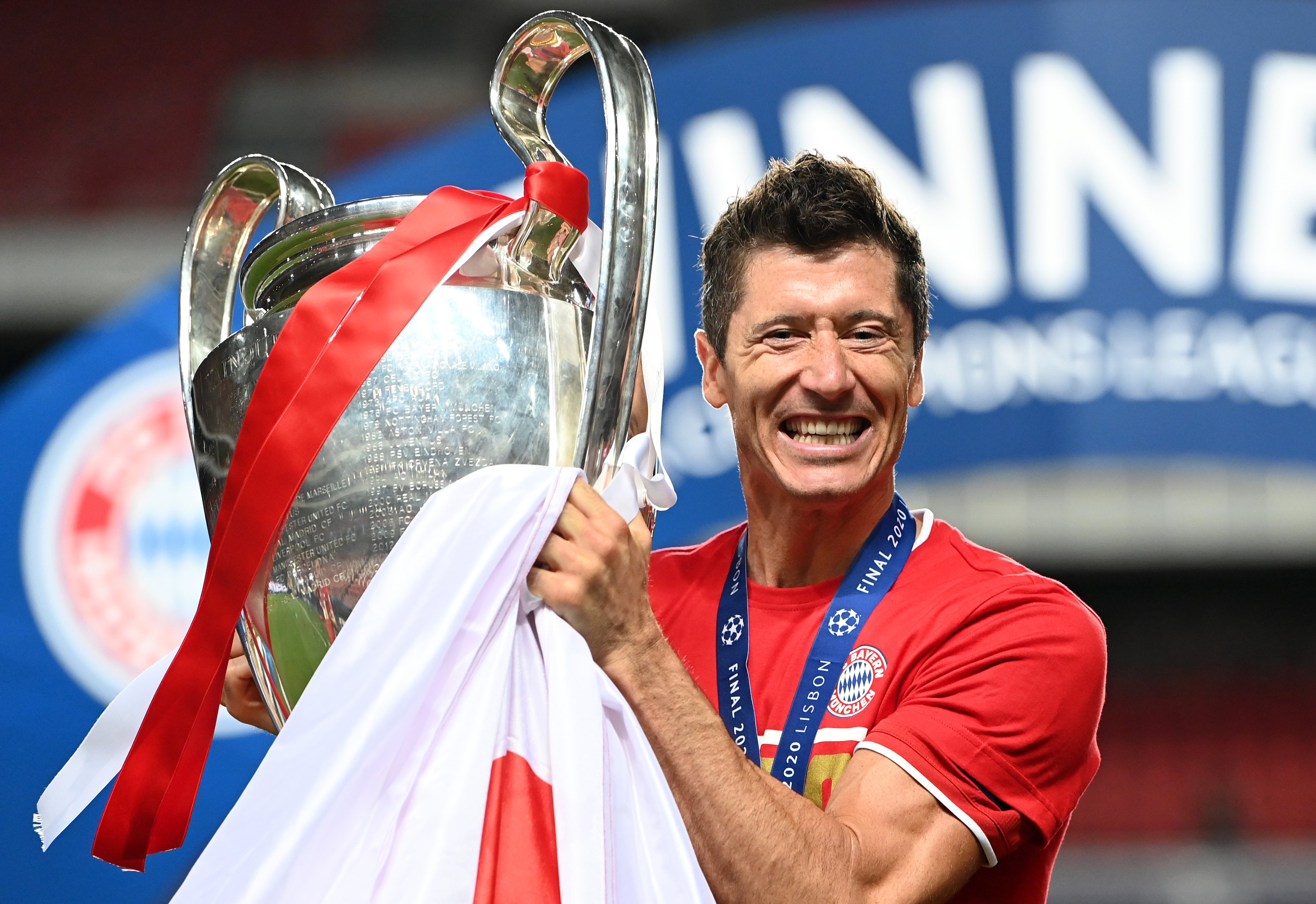 Uefaチャンピオンズリーグ あなたは誰がビッグイヤーを掲げる姿を見てみたい Ucl T Co 6zfiixqldd Twitter