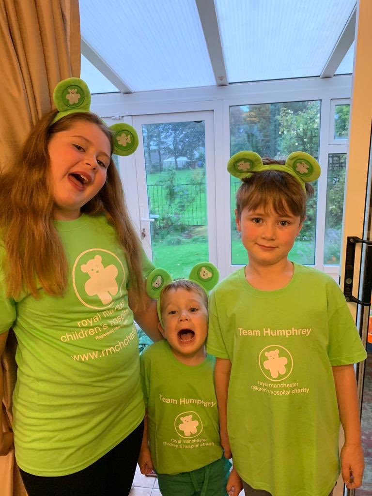 Here is my nephew Mateo - who spent 6 months with @RMCH_Ward84 getting treated with leukaemia a year ago - with his older brother and sister. What an intense time that was. My sister is deeply grateful for everything you did - and we are all proud to support #BeSeenInGreen!