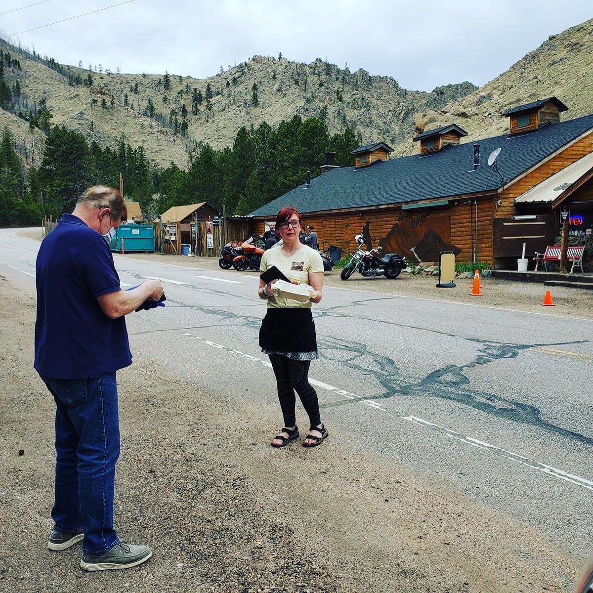 bobmccluskey's tweet image. The impact small business owners make on the community of Larimer is of utmost importance, &amp;amp; we must recover strong!

It warms, my heart to give back to small business in our community during these trying times!

#supportsmallbusiness
#KeepLarimerLocal
#ExperienceMatters