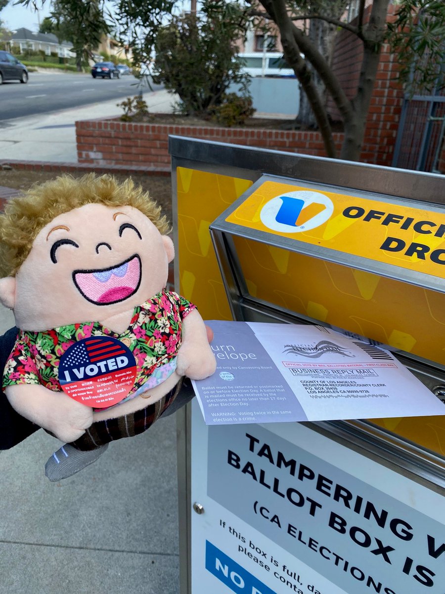 Jeff_B_Cohen's tweet photo. Chunk voted, did you? #ShowMeYourSticker 🇺🇸😎👊 https://t.co/bBgP72wqnA