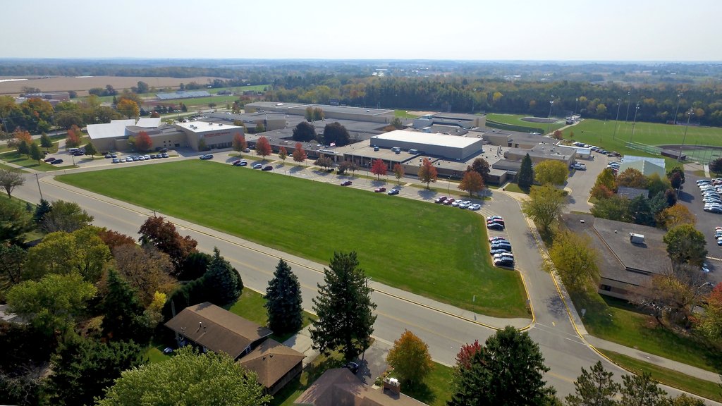 thepmott's tweet photo. Working on a project for Badger and thought I'd share a few aerial shots of the complex. #bhs #drone #dronephotography #dronestagram  #dronepics #phantom3pro @lgbadger https://t.co/ae31ORdME6