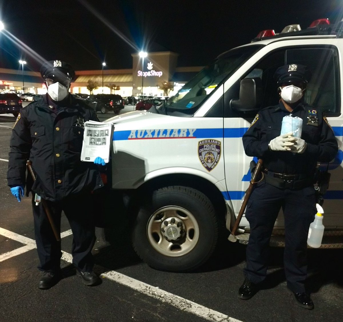 NYPD113Pct's tweet photo. There are still alot of people not wearing masks in public!.......The 113 Precinct Auxiliaries would like to remind everyone to do their part to prevent the spread of COVID-19. Wear a mask https://t.co/v6pkLy80q0