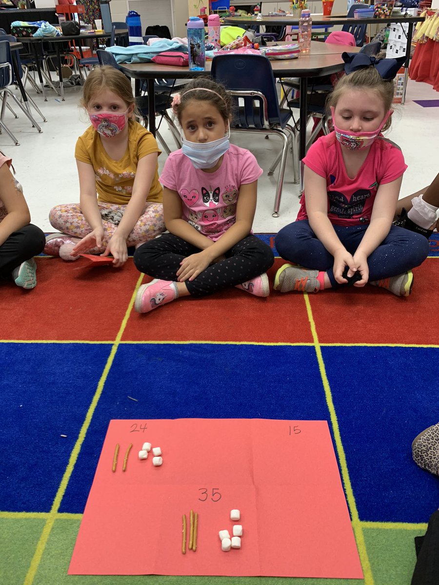SusanFennell14's tweet photo. Place value representation with food, what?! Kids wanted to eat their “numbers” !#usefoodtheywillunderstand #rhpsisthebest https://t.co/IJVvGgGYsd