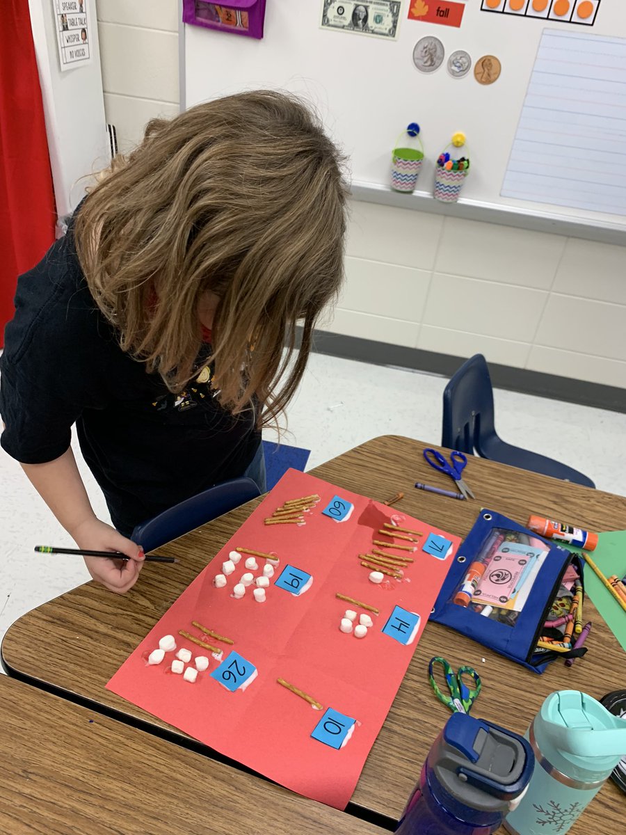 SusanFennell14's tweet photo. Place value representation with food, what?! Kids wanted to eat their “numbers” !#usefoodtheywillunderstand #rhpsisthebest https://t.co/IJVvGgGYsd