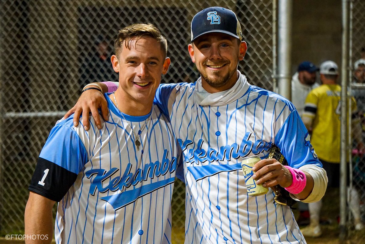 FTO_photography's tweet photo. Didn’t realize there was FOUR sets of Brothers playing alongside one another last night when @KenwoodKekambas won 20-7 against @FatBunts_DHiLL. https://t.co/q9xJiZ8uP9