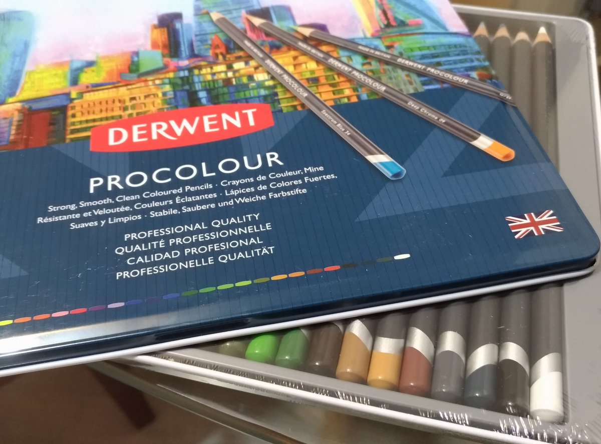 patystairan's tweet photo. Chegaram os materiais da Derwent!!! \o/ Awn Yeah!! Vou desenhar mtooooooo!!
@professorlaqua @derwentbrasil
#mestreilustrador #domehokct #somostodosderwent #derwent #derwentpens #derwentpencils #inktense #procolour #linemarker https://t.co/tKEx6rgChG