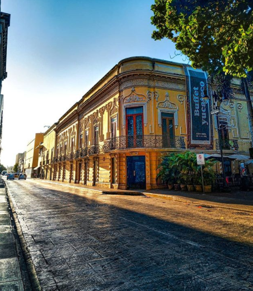 VisitMeridaMx's tweet photo. Entre las calles que rodean el centro histórico puedes encontrar hoteles, restaurantes y muchos espacios seguros para disfrutar de Mérida. #VisitMeridaMx #PiensaEnMerida #WeLoveMerida
IG: camachin117 https://t.co/NzF4S5iRYO