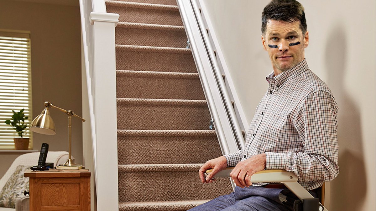 UTBleachers's tweet photo. Tom Brady lands starring role and sponsorship for newest Acorn Stairlift commercial after his 'senior moment' on #ThursdayNightFootball.

#TomBrady #4thDown #Buccaneers #BucsvsBears #TampaBayBuccaneers #chicagobears #BearsWin #NickFoles https://t.co/jI6zZGmKHx