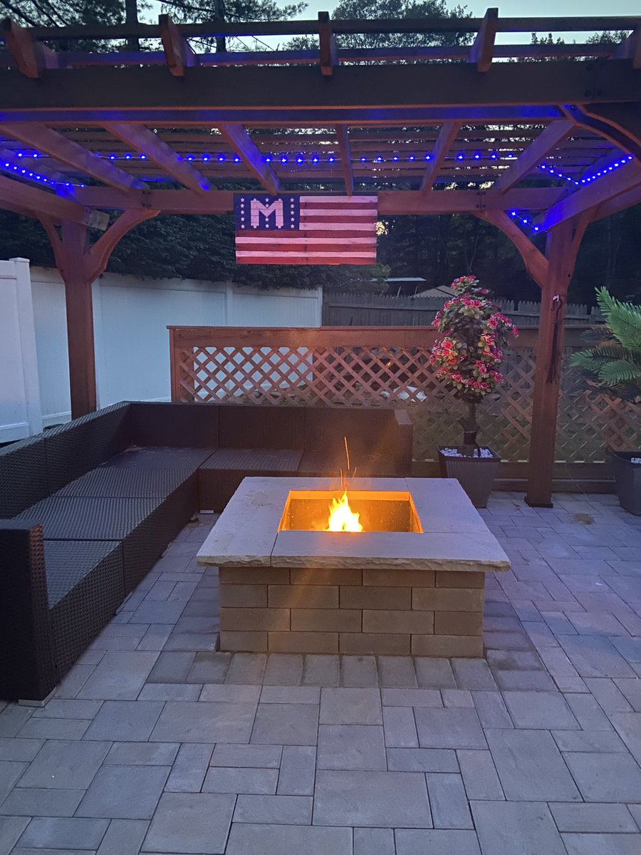CoachMartin20's tweet photo. Friday vibes! Thanks to Matt Lulley for Old Glory and Whistlepig for the rye. https://t.co/5B3bPwEGj2