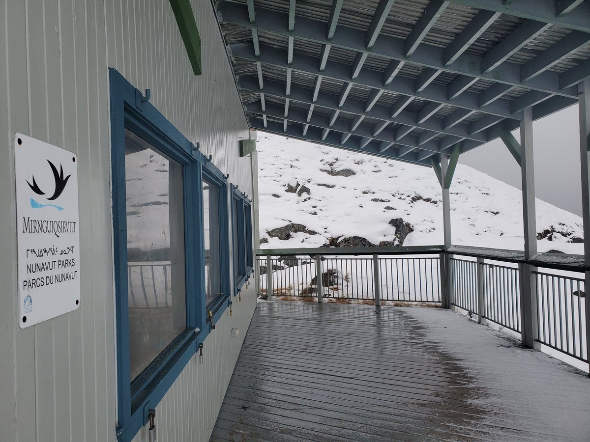 TaraVatNAC's tweet image. #FridayFeels my favourite #classroom every Friday ♡ spent a great afternoon discussing how place shapes us with #NACnursing Ss at #SylviaGrinnell #OutsideIsBetter #TakingTime to build our community in #Iqaluit @NUArcticCollege