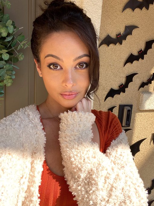October vibes 🍁🦇 https://t.co/fcVzYw3MPZ
