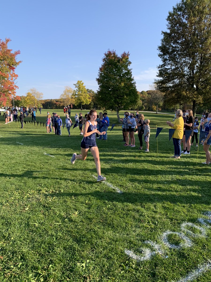 HudsonOHSports's tweet photo. Congratulations to our boys and girls Cross Country Seniors! Absolutely amazing running careers and even more amazing people! So much to be proud of!
#ExplorerPride
#RollHud
@MrsPetraska @hudsongirlsxc @HUD_MrMcConnell https://t.co/xCEnJ6Pwev
