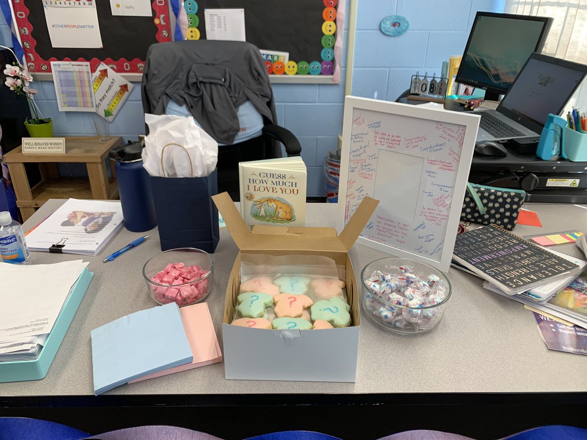 jparthem's tweet photo. My coworkers threw a surprise gender reveal for me today!  #mypeoplearethebestpeople #babyboy #celebrate https://t.co/ZhdjfhzrsU