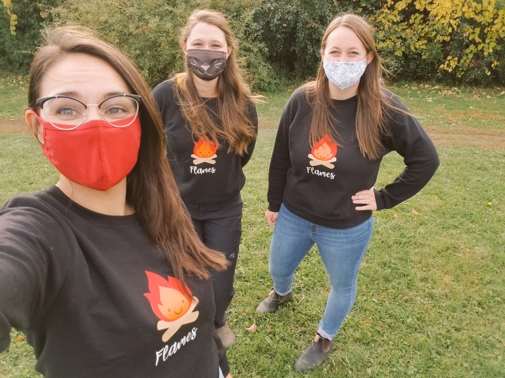 MmeFranceM's tweet photo. What makes you proud to be an @FeatherstonPS Flame? For me it's a sense of community - proven by a Kinder S saying "I get to learn French to talk to my new friend!" #FlameSpirit @MmeHPattinson @MsChennette https://t.co/jmcZGN0pYD