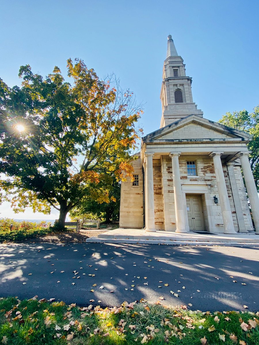 PrinCollege's tweet photo. Fall-ing into the weekend! ๐
#principiacollege #fallpuns #changingleaves #happyweekend https://t.co/gRpGC3gHxs