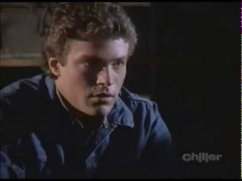 4TheLoveOfDean's tweet photo. ' Chris get inside now and hurry please!!! Get some help and whatever happens just stay inside the school!!'
"NO ERIC, please just come inside and ignore those bullies!"
'CHRIS....GO!!' #ChrisHiggins #FridayThe13 #Werewolf_TheSeries #Morningside https://t.co/KVuLH008up