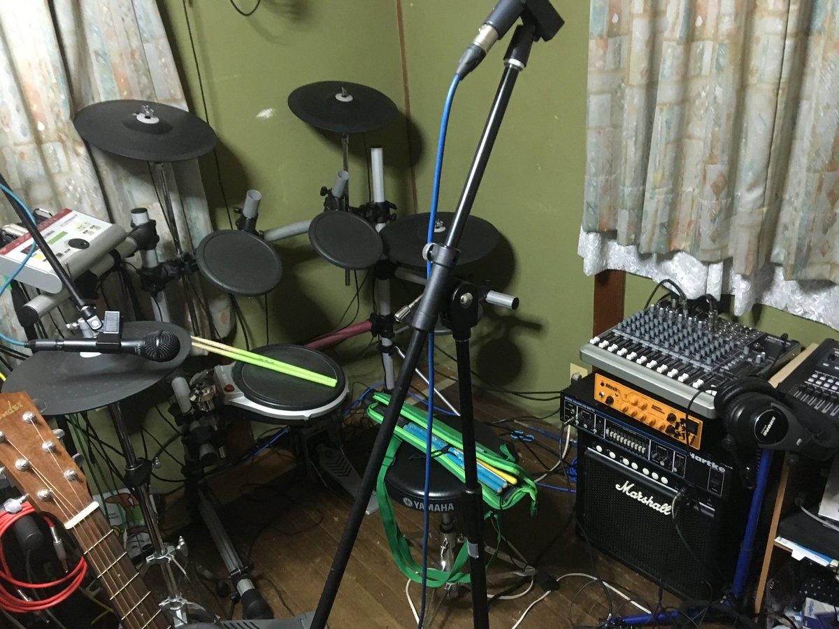 ramiao8282's tweet photo. 私のドラム達。
いつの間にかYAMAHAが集まってたんだよね。
いつもお世話になってます。
#ドラムの日
#YMAHA https://t.co/fSDbd9YXki