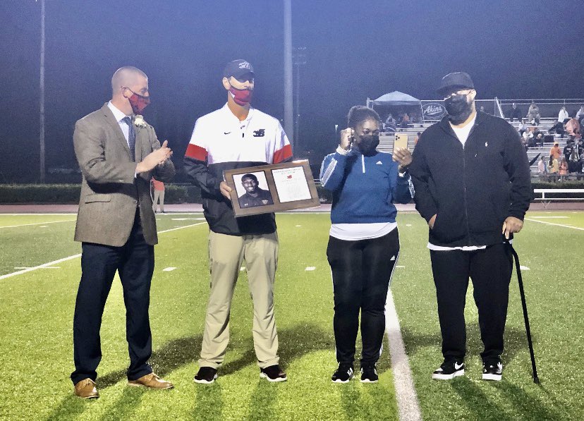 WinderDoggs's tweet image. Bulldogg legend Chandon Sullivan was inducted into the Winder-Barrow Athletics Hall of Fame tonight!
#showtimesully