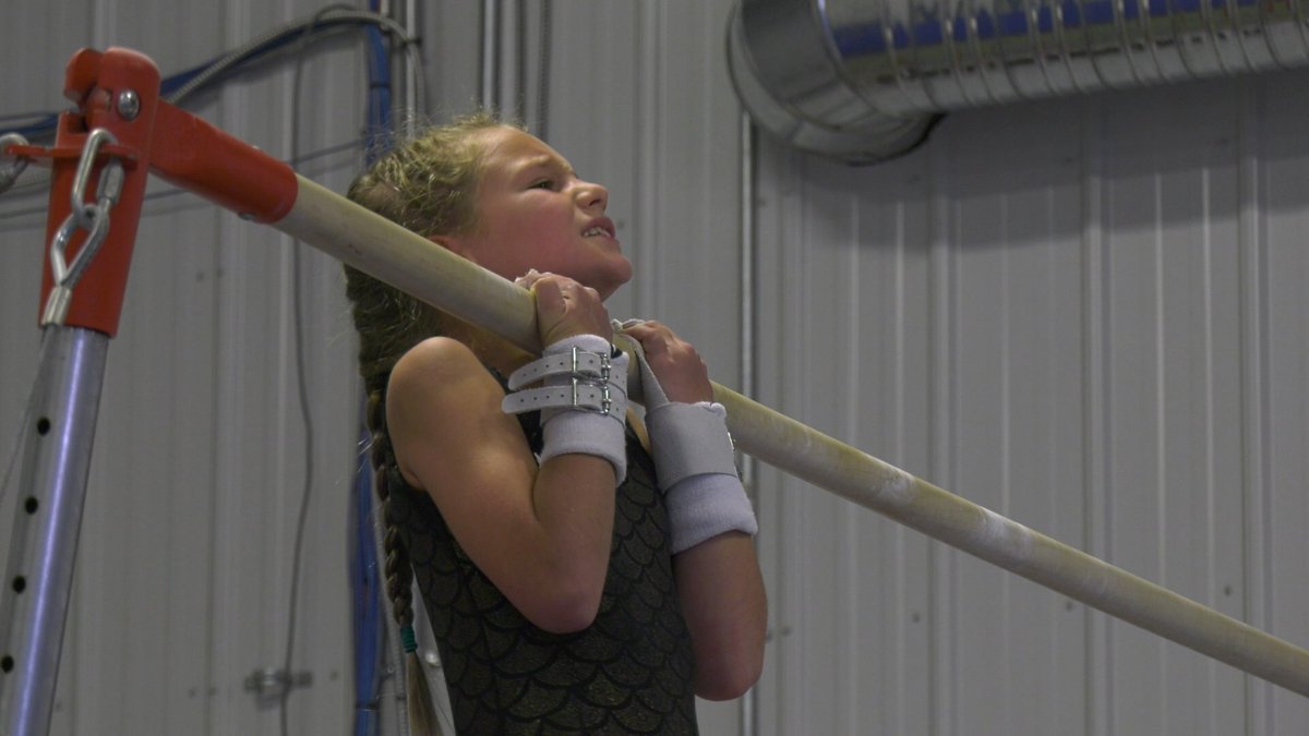 ctvregina's tweet photo. Small but mighty: Estevan gymnasts take on SJHL players in strength competition fundraiser
 - https://t.co/wEymvQZDts #sask #sk #sjhl https://t.co/mt2KxOiidX