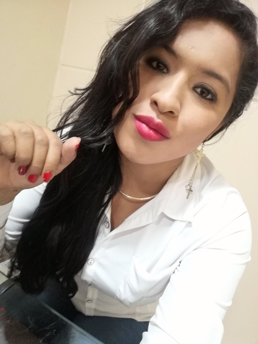 IrinaSanz18's tweet photo. #soyimplacable cuando tengo hambre https://t.co/Ds2DHgmH5R