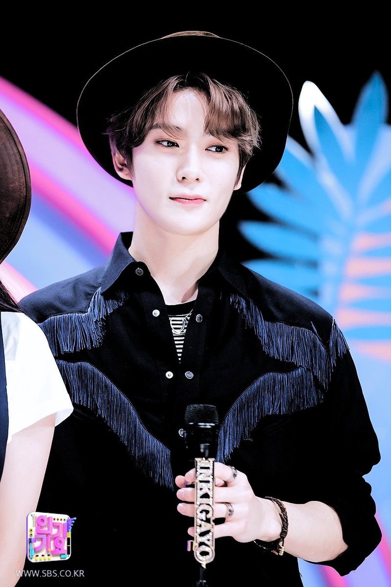 fsshou's tweet photo. ✊ · _ ⌠ ##' ، (hᥱч) ,, whɑt's /𝒖𝒑/ . . 𝕊.𝐇𝐎𝕌 ✓ ɑrrι慢vᥱd.

#FUMIKODB, #NEON89: Hoy la reina de la nación chacha y p word tiene su debut, rezamos por su alma y su internet, para que todo le salga bien. Te amamos, Fumiko, firmamos todo lo que quieras. Riquísima la vista. https://t.co/q1k7n0w0b4