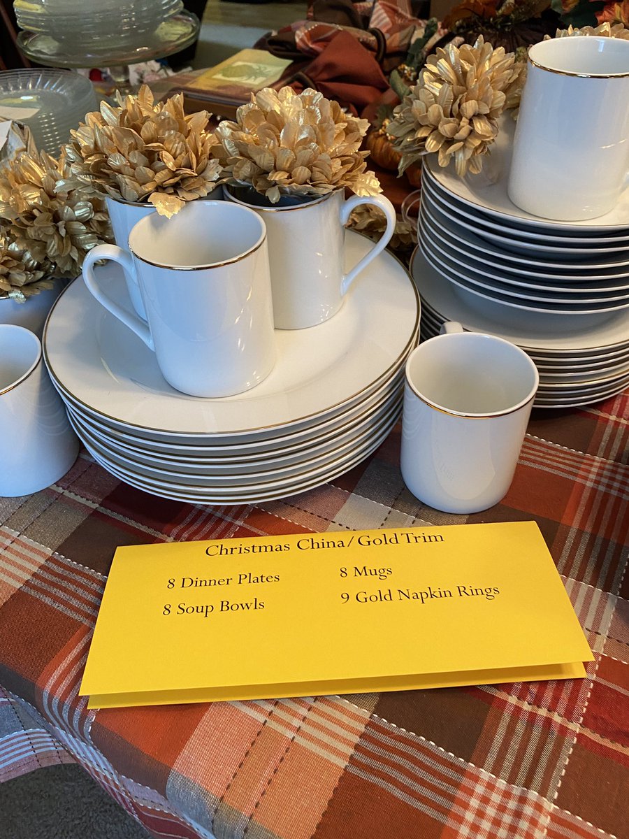 Scott_1211's tweet photo. Huge #hospitality #garagesale  #Saturday #tulsa  96th &amp; S Mingo follow signs in Cedar Ridge 🕗
.
.
#womensministry #churchhospitality #hospitality #catering #weddingplanner #cakedecorating #punchbowl #cakeplate #dishes #dishsetsforsale #antiquedishes https://t.co/Y6A0Z3ZDQY