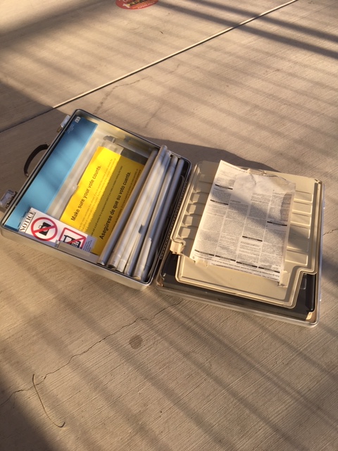 2,132 early voters! 3-day total from all Early Voting Sites.
#FirstWeekVoter #VoteEarly
Deconstructed voting booth at day's end downtown: