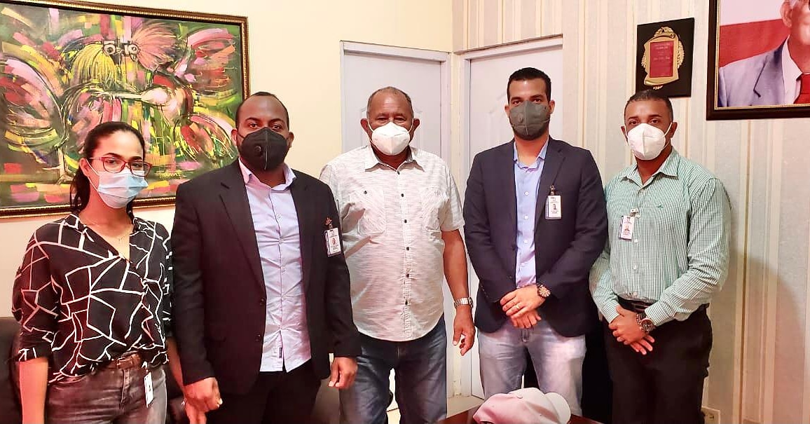 El dia de hoy la Dirección de Emprendimiento de la Alcaldía de Higüey nos reunimos con el Director Distrital de La Otra Banda; Guarionex Richiez Peña, donde ultimamos detalles sobre la Red de Emprendimiento LA.

#EmprendeConAlcaldiaHigüey 
#RDEmprende 
#OtraBandaEmprende
#RELA