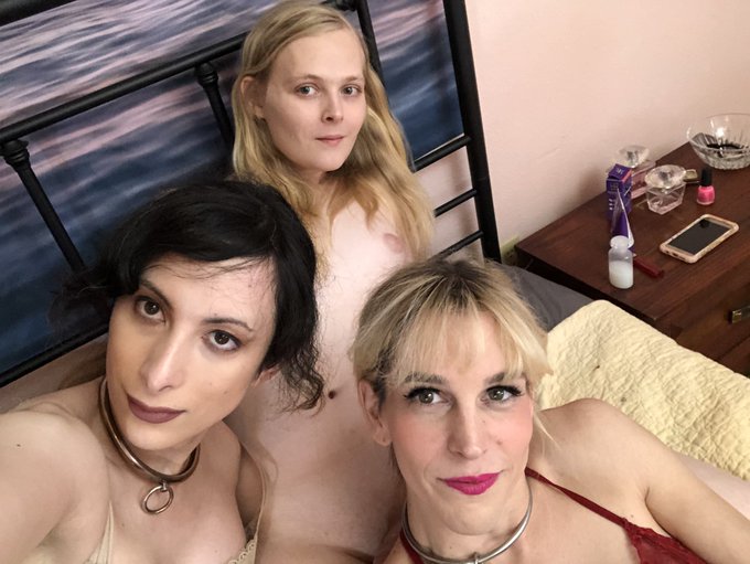 So. Many. Dicks 😈  https://t.co/EIwSjNueNy https://t.co/Q2aHMZEtkm