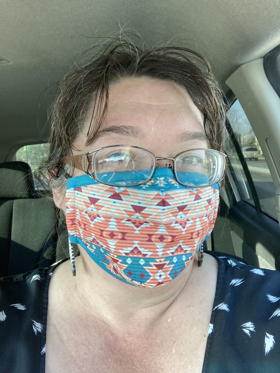 mombidex's tweet photo. This mask from @sockfancy is super comfy! 
#maskuputah #maskupprovo #facemaskfashion https://t.co/Oom7AUJv75