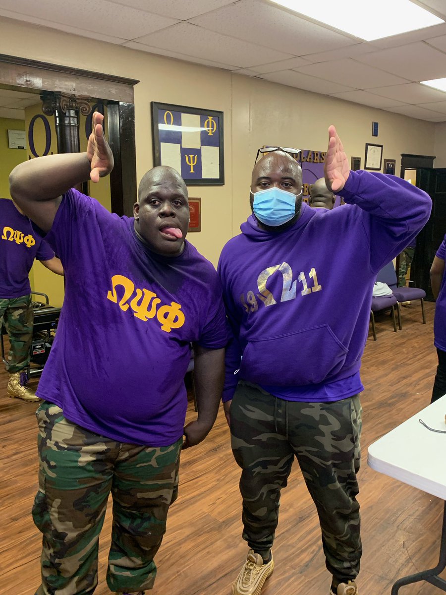 Primetime_Lav's tweet photo. I Been Working HARDDDDDDD for Omega !!! This has been one long journey and wouldn’t trade it for nothing in the world....... Perseverance was key to this long road to Omega  Spring 20” MERCILESS MU TAU I go by the name (Q-Rilla )🐶💜💛 RQQ To Good Bruhz #9thDBruhz #MercilessMuTau https://t.co/4FoDoS8BLh