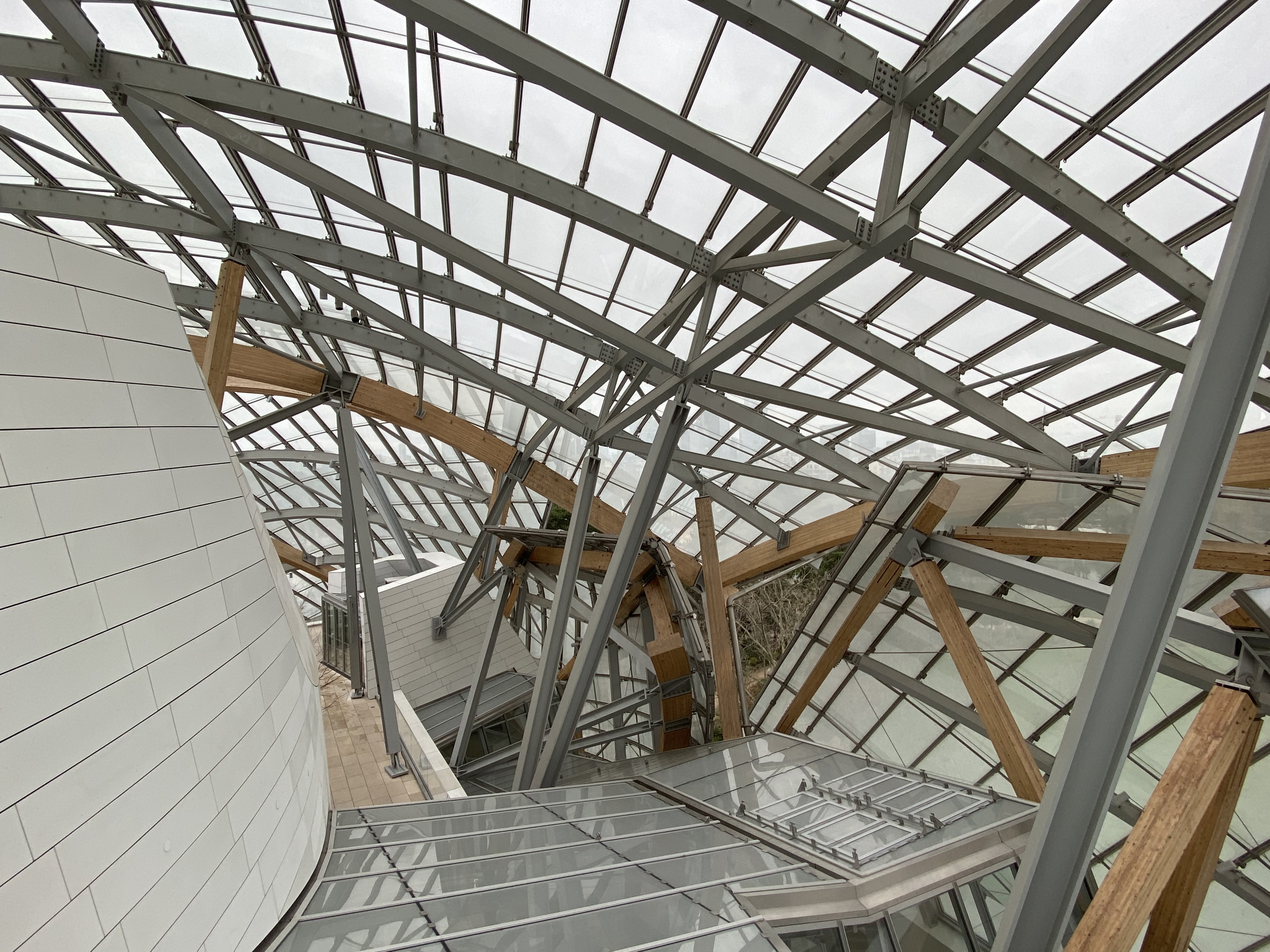 Architext on X: #gehry said the fondation louis vuitton glazing