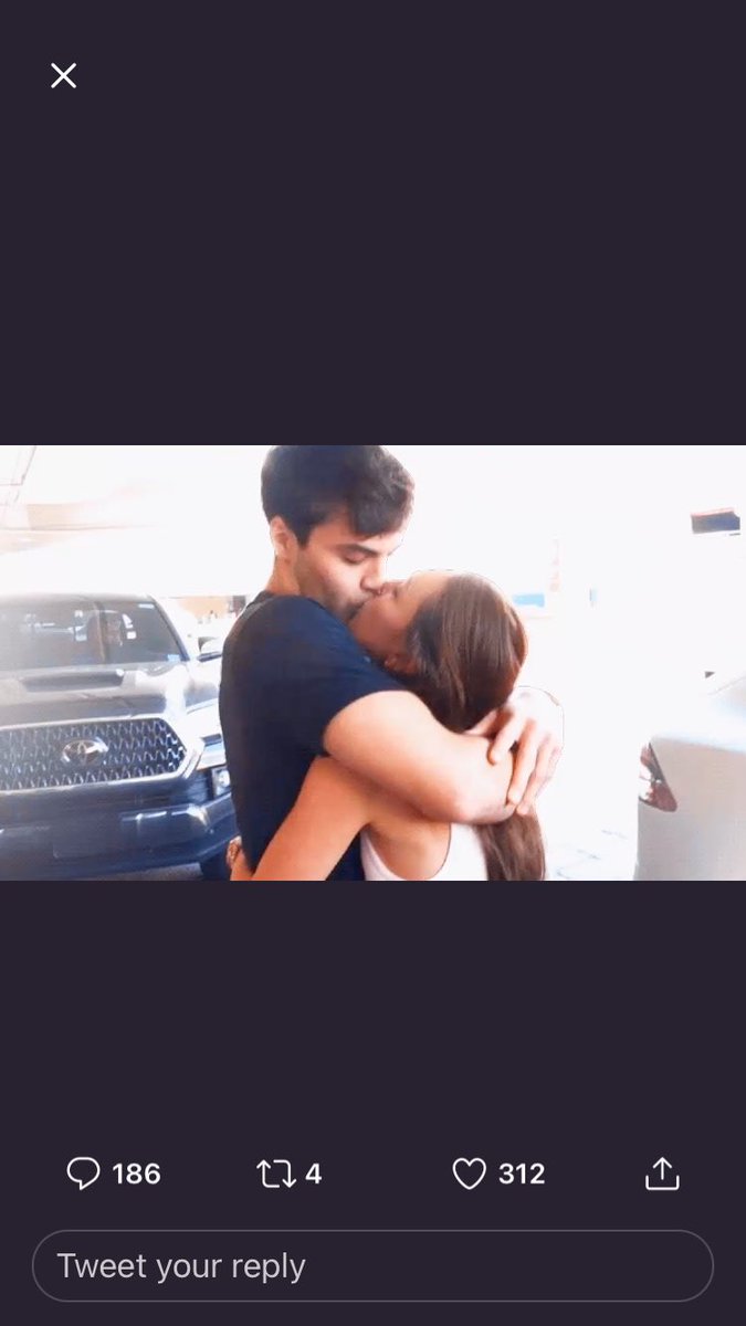 Mxzriah's tweet photo. @grethanboo I GOT ITTTT🙈🙈 https://t.co/M2iyf7lGLo
