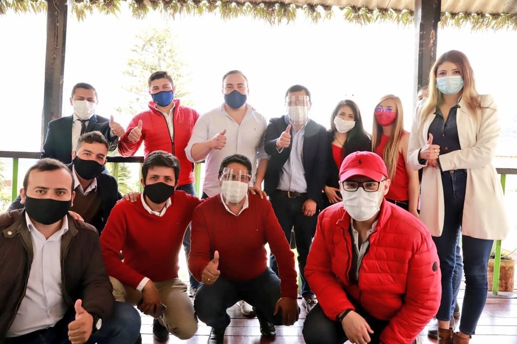 RodrigoRojas's tweet photo. Acompañamos la Asamblea Departamental de Juventudes Liberales.🚩 Siempre será grato acompañar el proceso juvenil en mi departamento, nutrir de ideas nuevas nuestro trabajo político como @PartidoLiberal en #Boyacá. https://t.co/eKoUjmx1rV