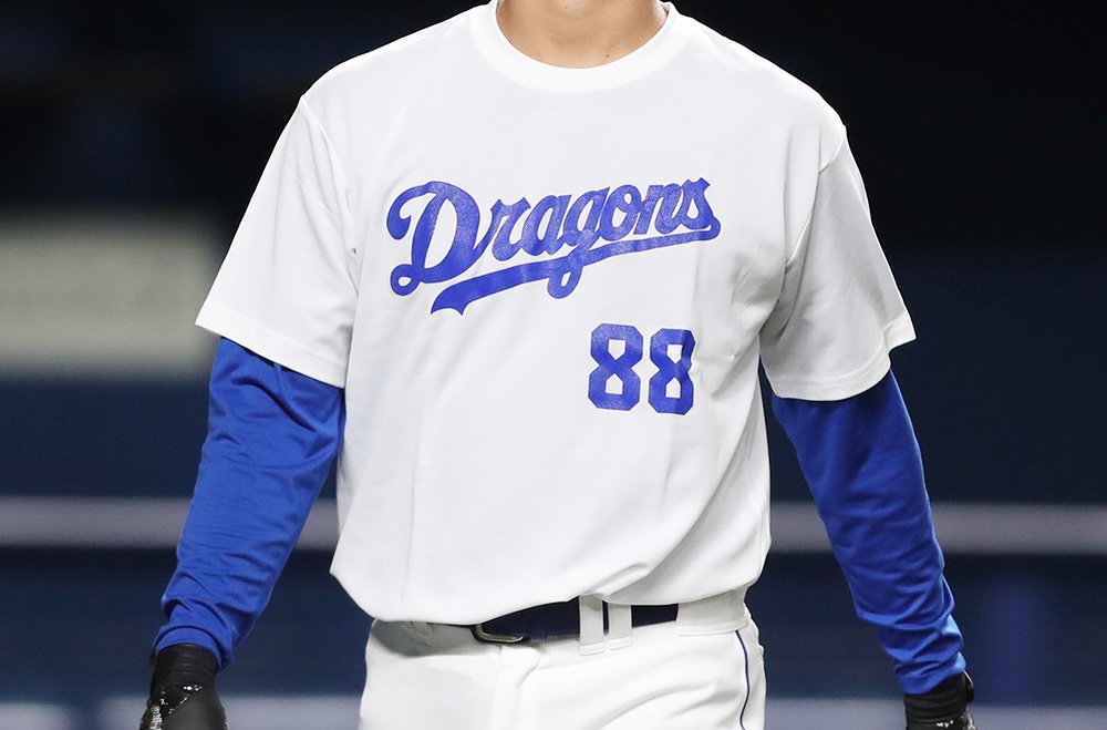 スポニチ ドラゴンズ愛 おはようございます 本日は 高木守道さん追悼試合 です 選手は背番号 1 で戦います 正面は 88 ドラ番カメラマン スポニチ ドラゴンズ愛 おはようございます 本日は 高木守道さん追悼試合 です 選手は背番号 1 で戦います 正面は 88 ドラ番カメラマン