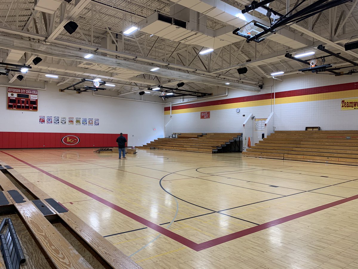 rktect_1's tweet photo. A couple of before and after photos of the @LCtrailblazers gym renovation. #jcschoolsprogress https://t.co/FPGeW4IjR2