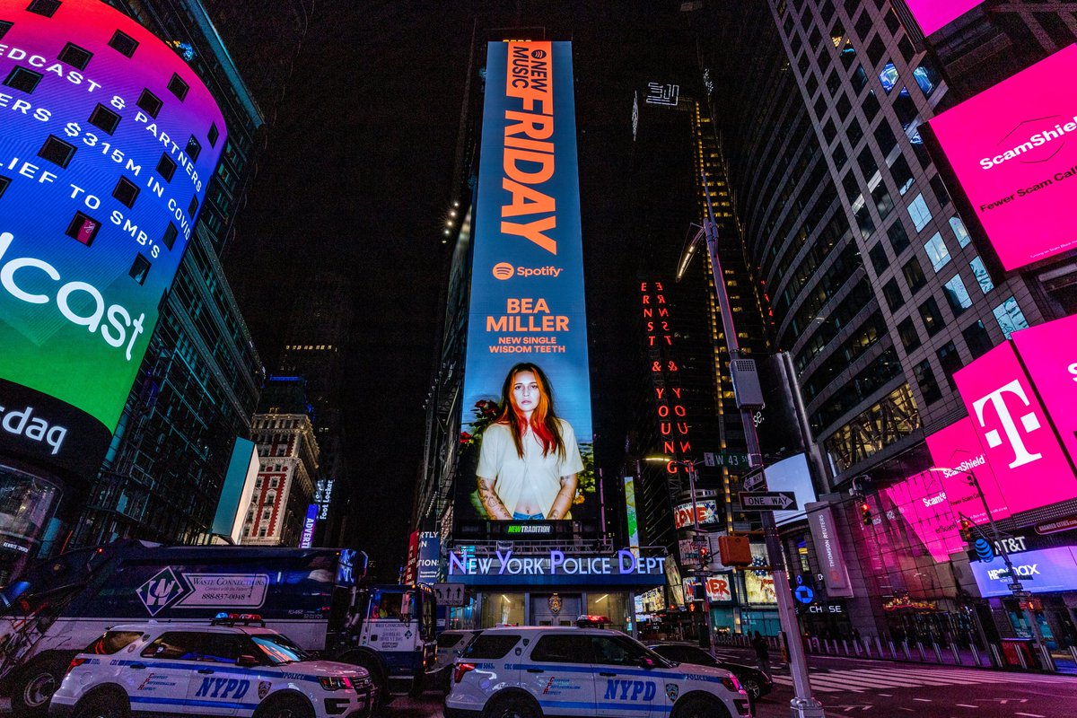 holy fucking shit my face is in timesquare
thank you so much @Spotify