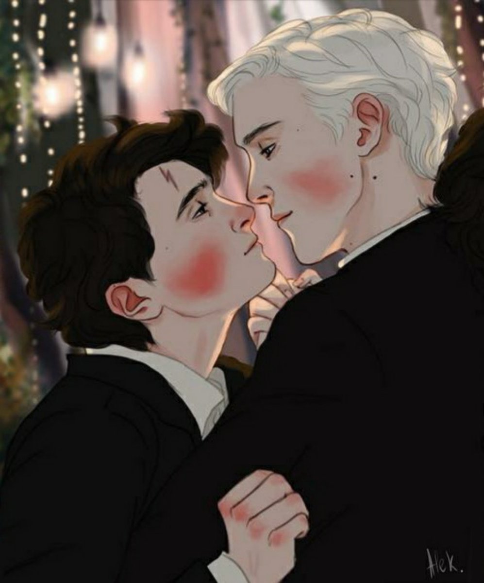 oclinquebrado's tweet photo. 𝒂𝒖 𝒅𝒓𝒂𝒓𝒓𝒚! - 𝒚𝒖𝒍𝒆 𝒃𝒂𝒍𝒍
aonde Draco Malfoy é desafiado a convidar Harry Potter ao Baile de Inverno

ou

aonde Harry defende Draco do seu ex-namorado abusivo Blaise Zabini, e um sentimento inesperado surge entre Malfoy e Potter https://t.co/IJGLfgKUiE