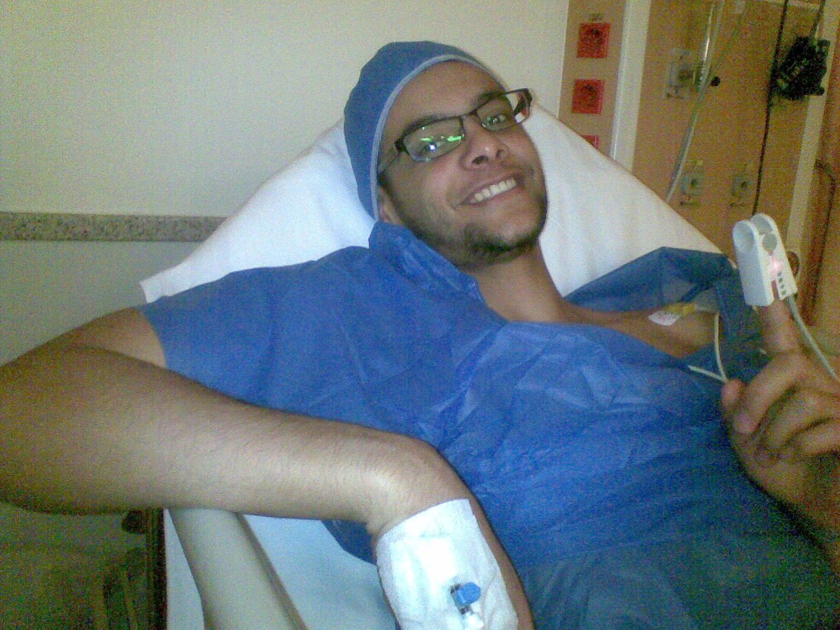 itsmansy's tweet photo. how it started            how it's going
cancer patient 2012         Surgeon 2020 https://t.co/dW6tQNeDdN