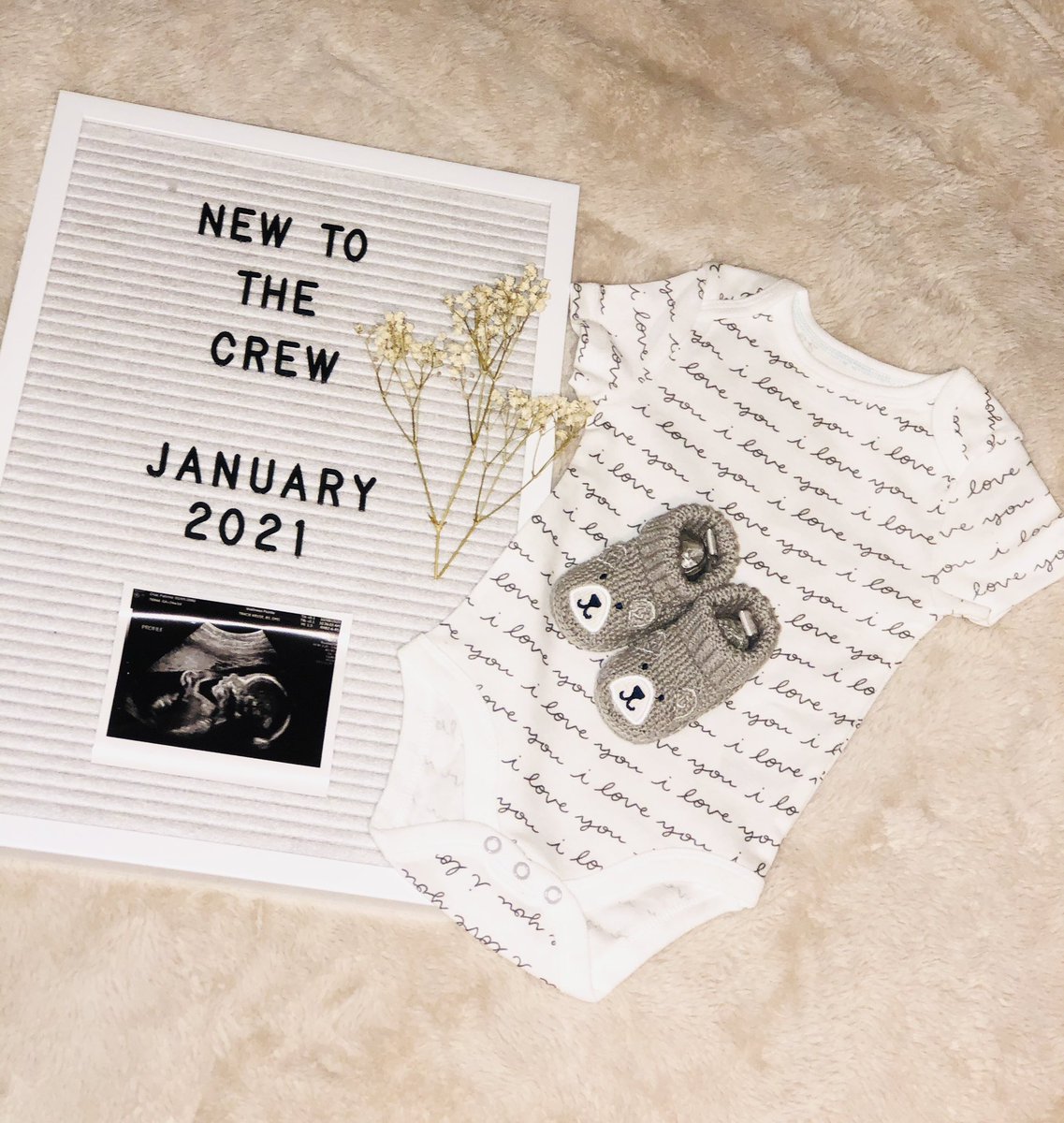 JaredFatima's tweet image. Bet y’all didn’t know i was pregnant 😅😂❤️